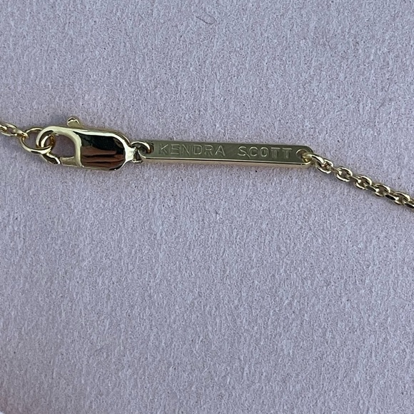 Kendra Scott Ari Heart 18k Gold Vermeil Pendant Necklace - Picture 4 of 6